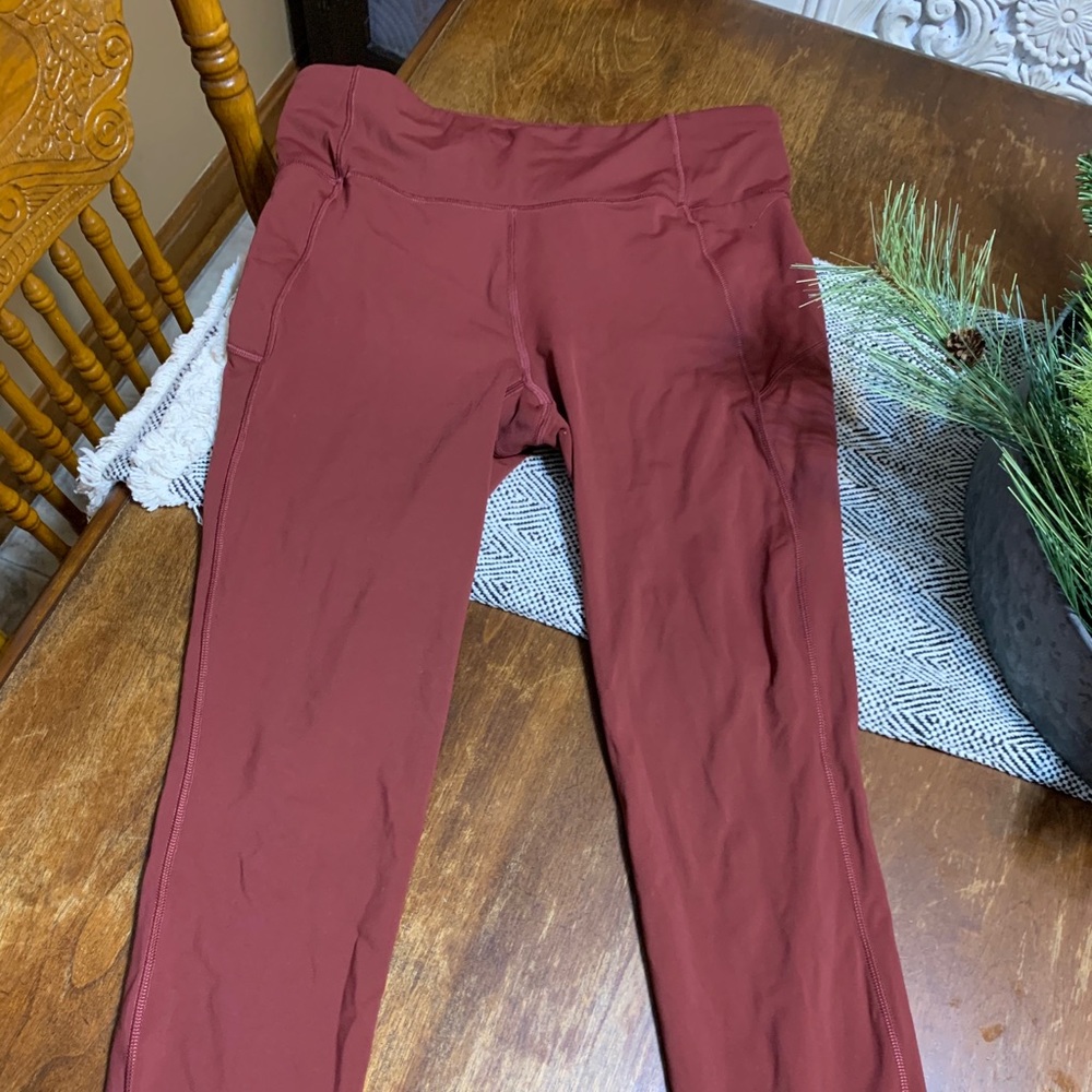 Lululemon like new maroon/brick